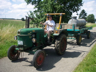 Mit dem kleinen Deutz kann man üben... Mit dem kleinen Deutz kann man üben...